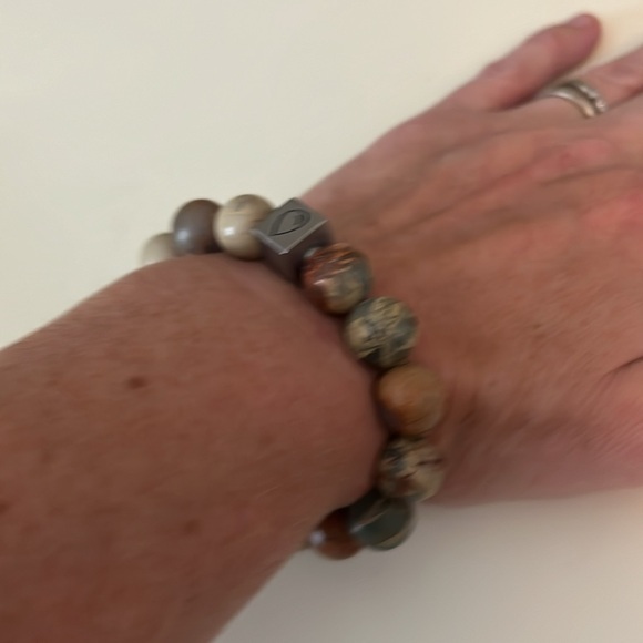 Like New | Essential Charm Good Impressions Bracelet!! - Picture 6 of 6